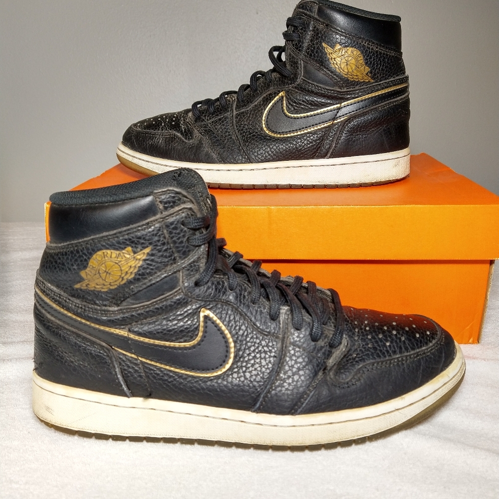 !SOLD!       Jordan 1 Retro High City of Flight